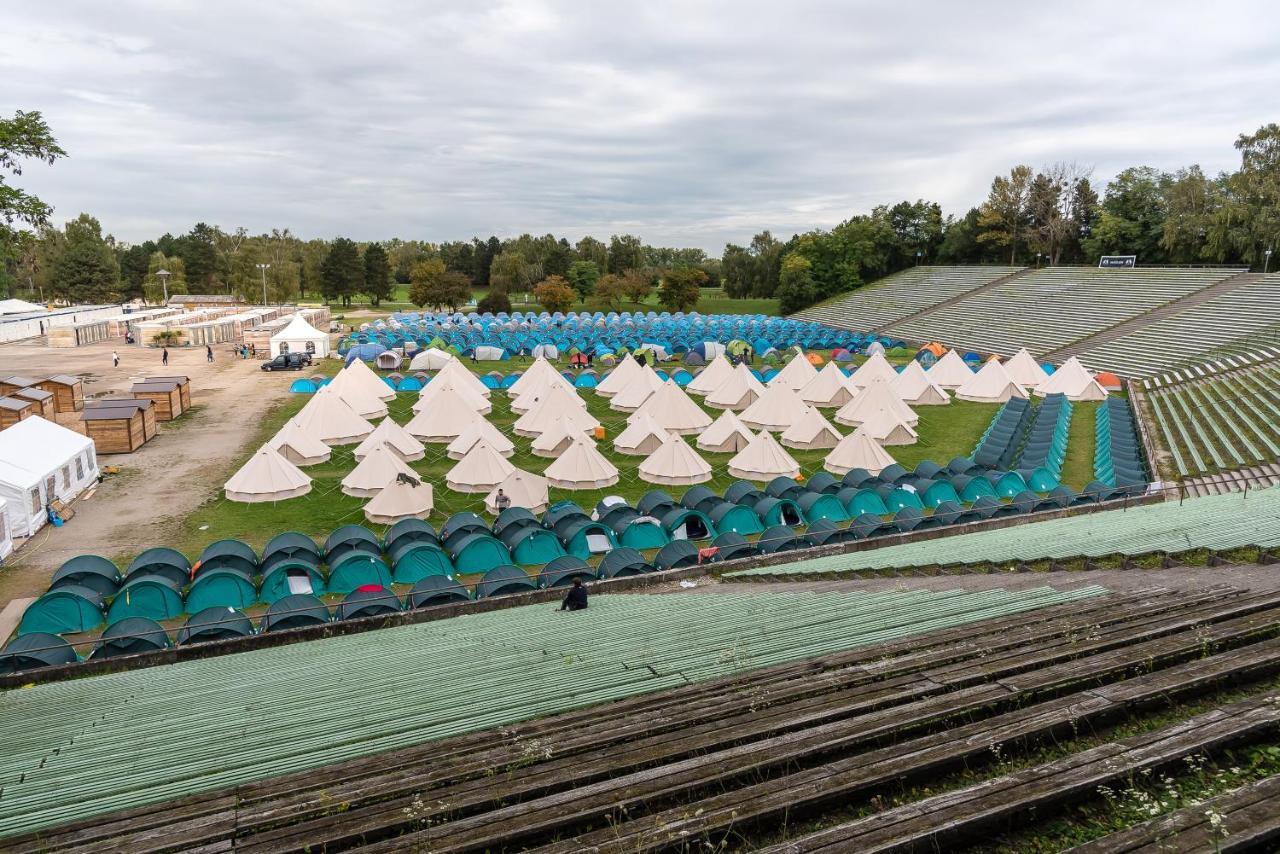 Oktoberfest Wiesn Camp Lodge Munich Luaran gambar